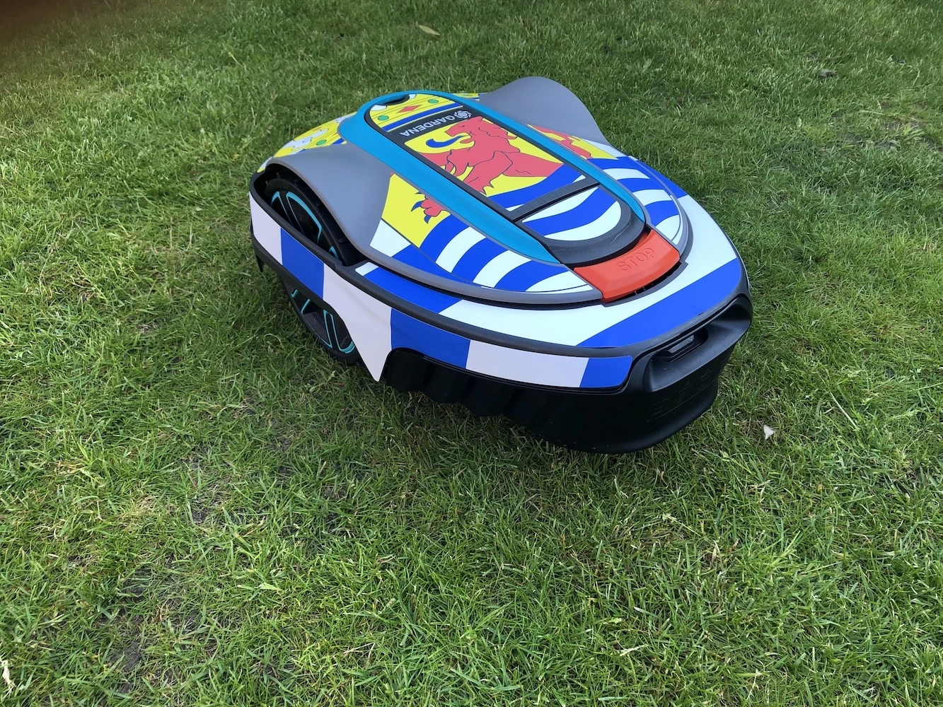 Twinckels Outfit Voor Gardena Robotmaaier Sileno - Zeeuwse Vlag 4 Twinckels Outfit Voor Gardena Robotmaaier Sileno - Zeeuwse Vlag - Afbeelding 2